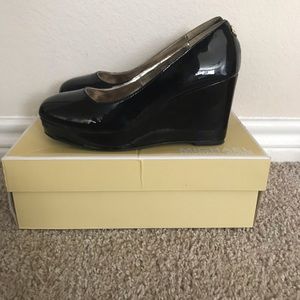 MICHAEL Michael Kors Wedge Sz 4